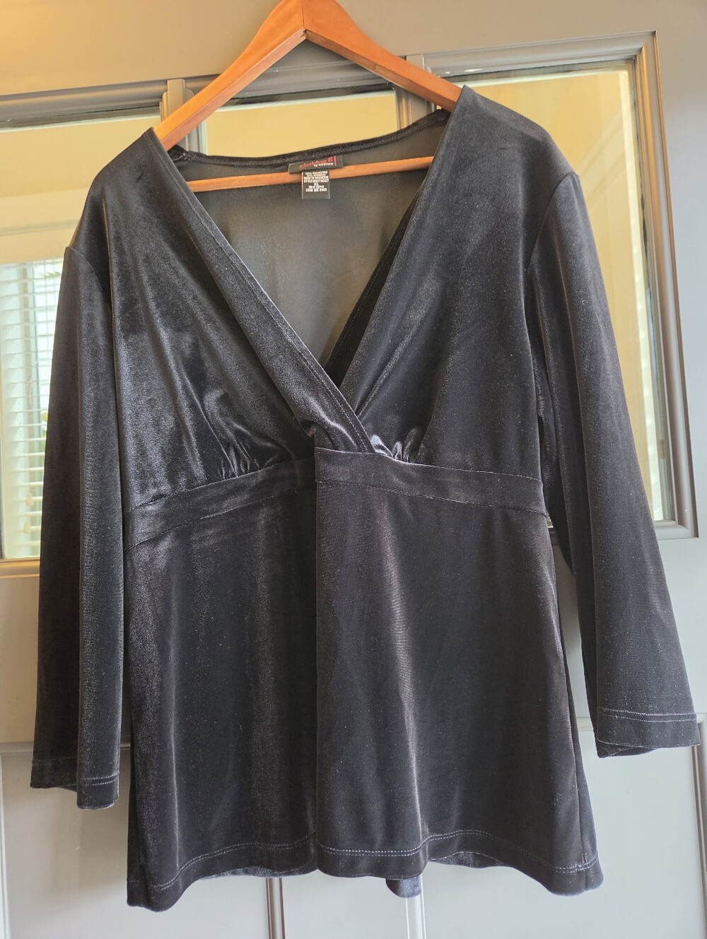 Vintage Y2K Clothing Co by Notations Black Velvet Surplice Top Empire Waist XL